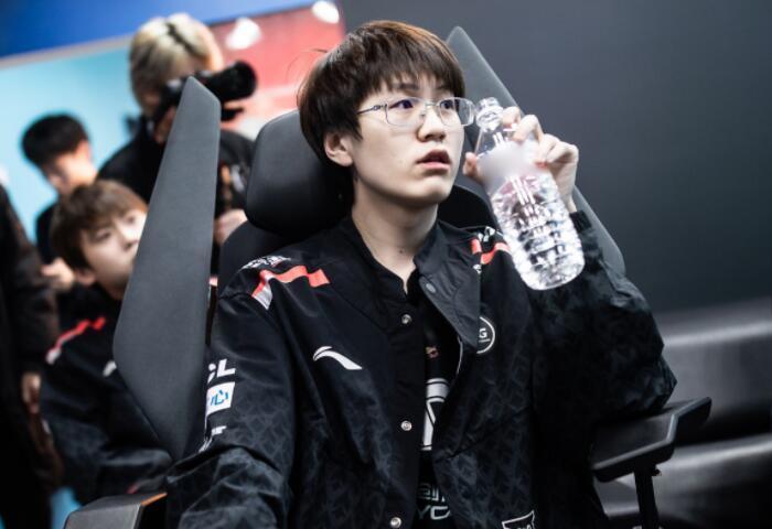 主力球员的 主力球员的