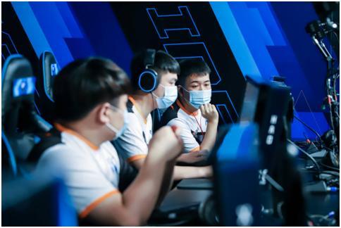 战术闻名于 战术闻名于