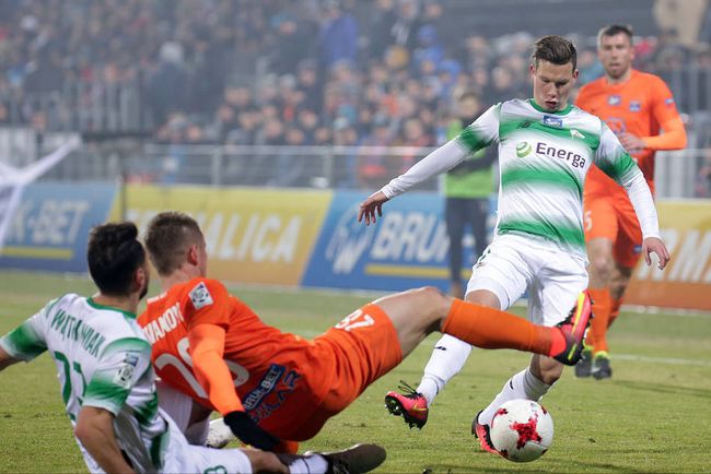 令人称赞 令人称赞